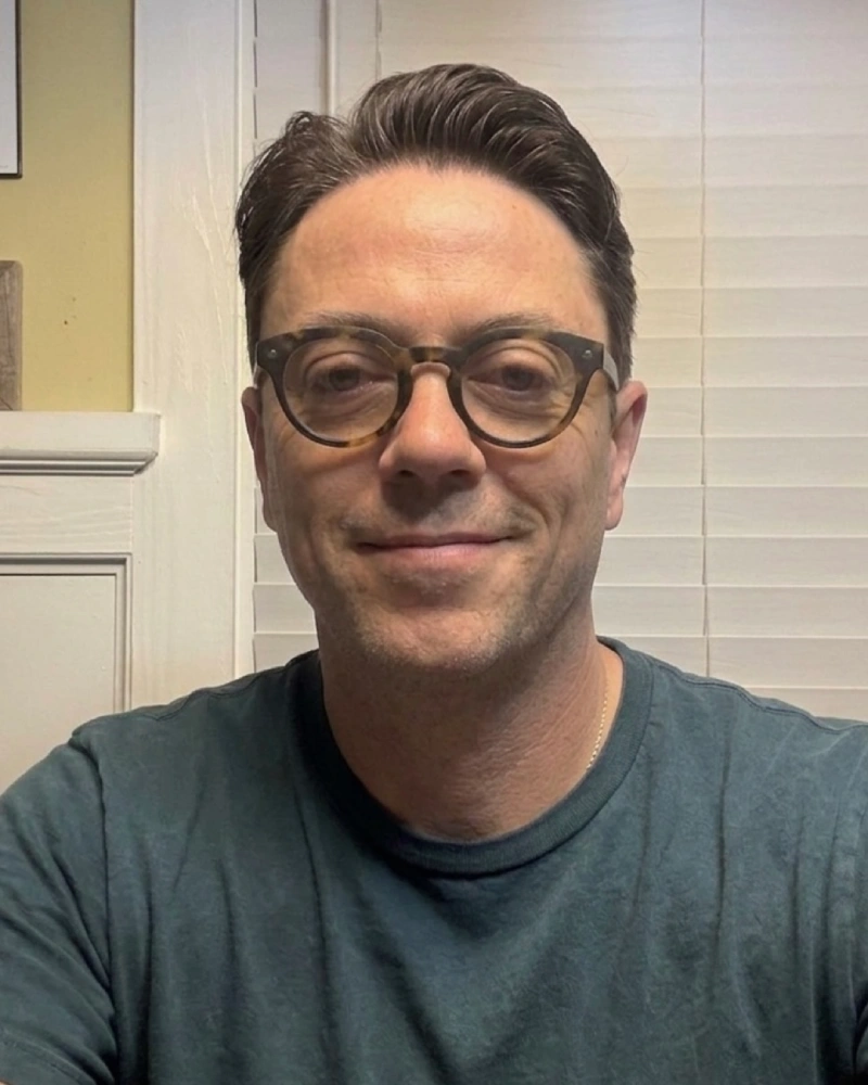 Portrait of Scott Benton
